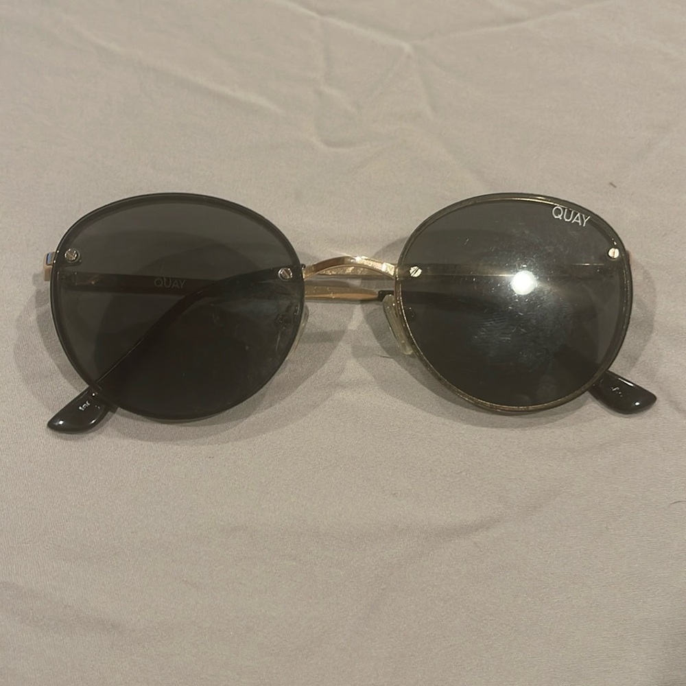 Quay Round Sunglasses